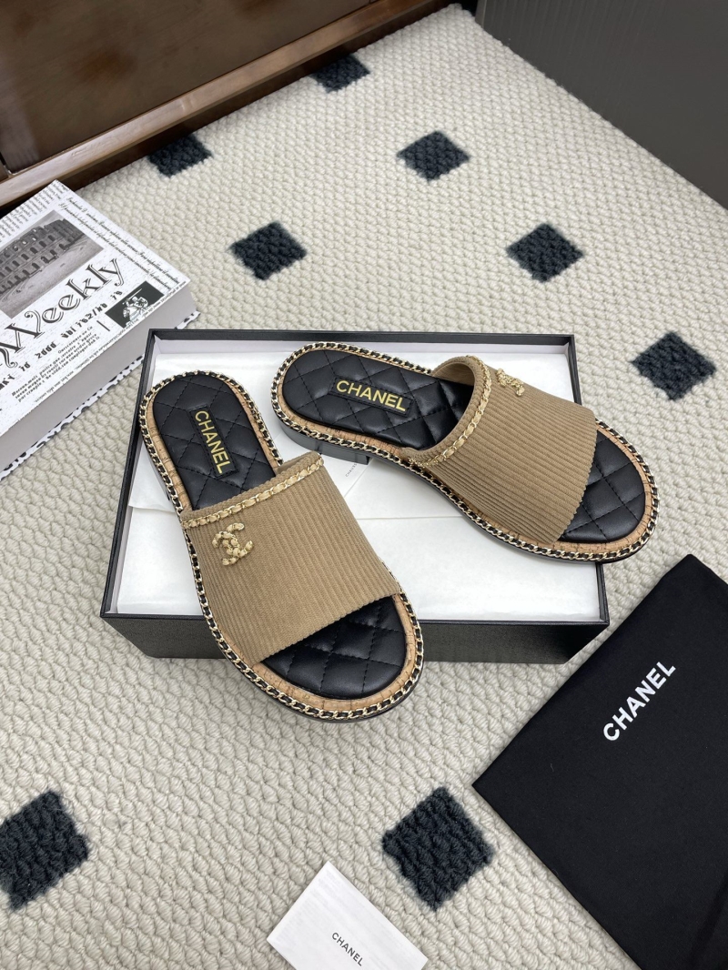 Ch**el slippers